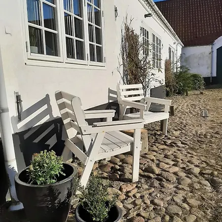 Mini-lejlighed Med Kokken - Deler Bad Og Toilet Med Nabolejlighed 2 Appartamento Asperup